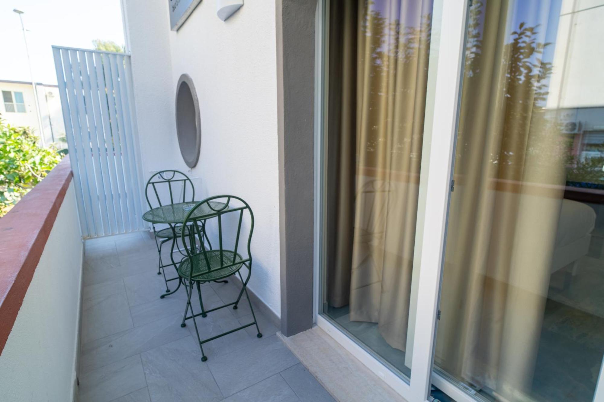 Suite 14 Scalea Exteriér fotografie