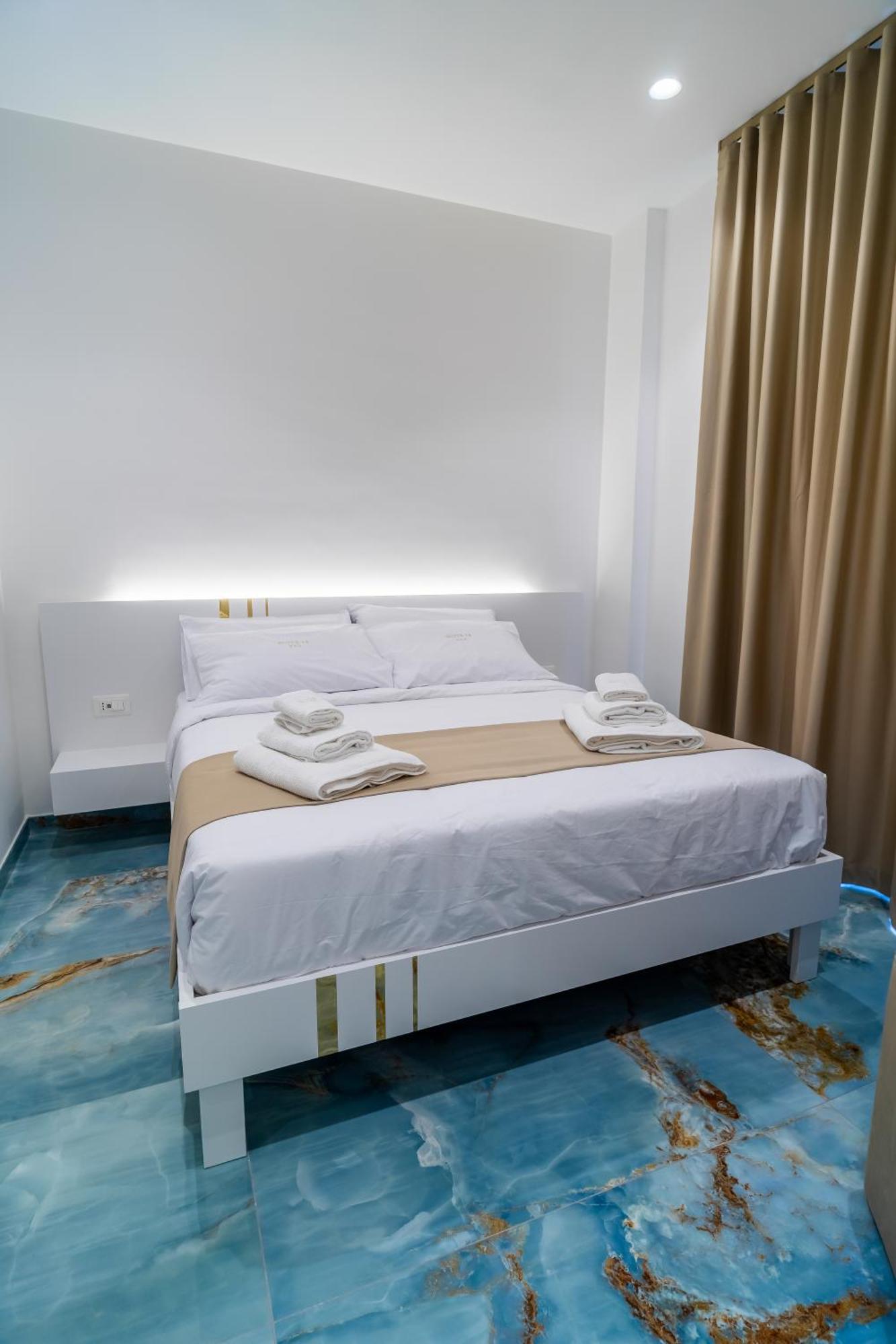 Suite 14 Scalea Exteriér fotografie