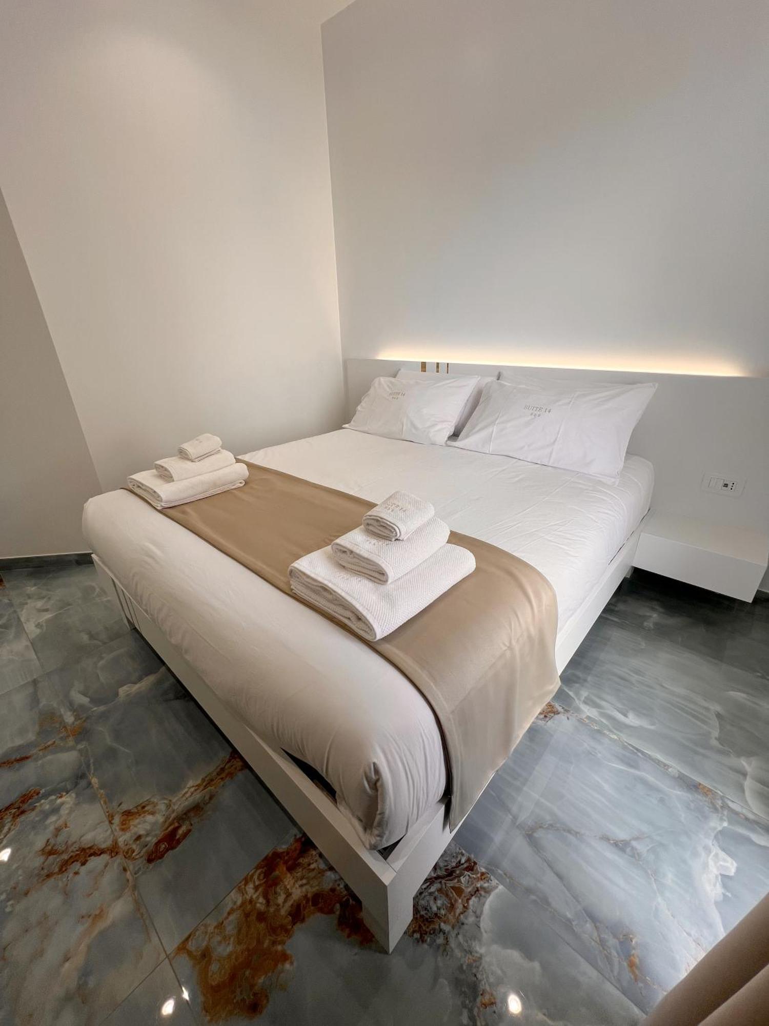 Suite 14 Scalea Exteriér fotografie