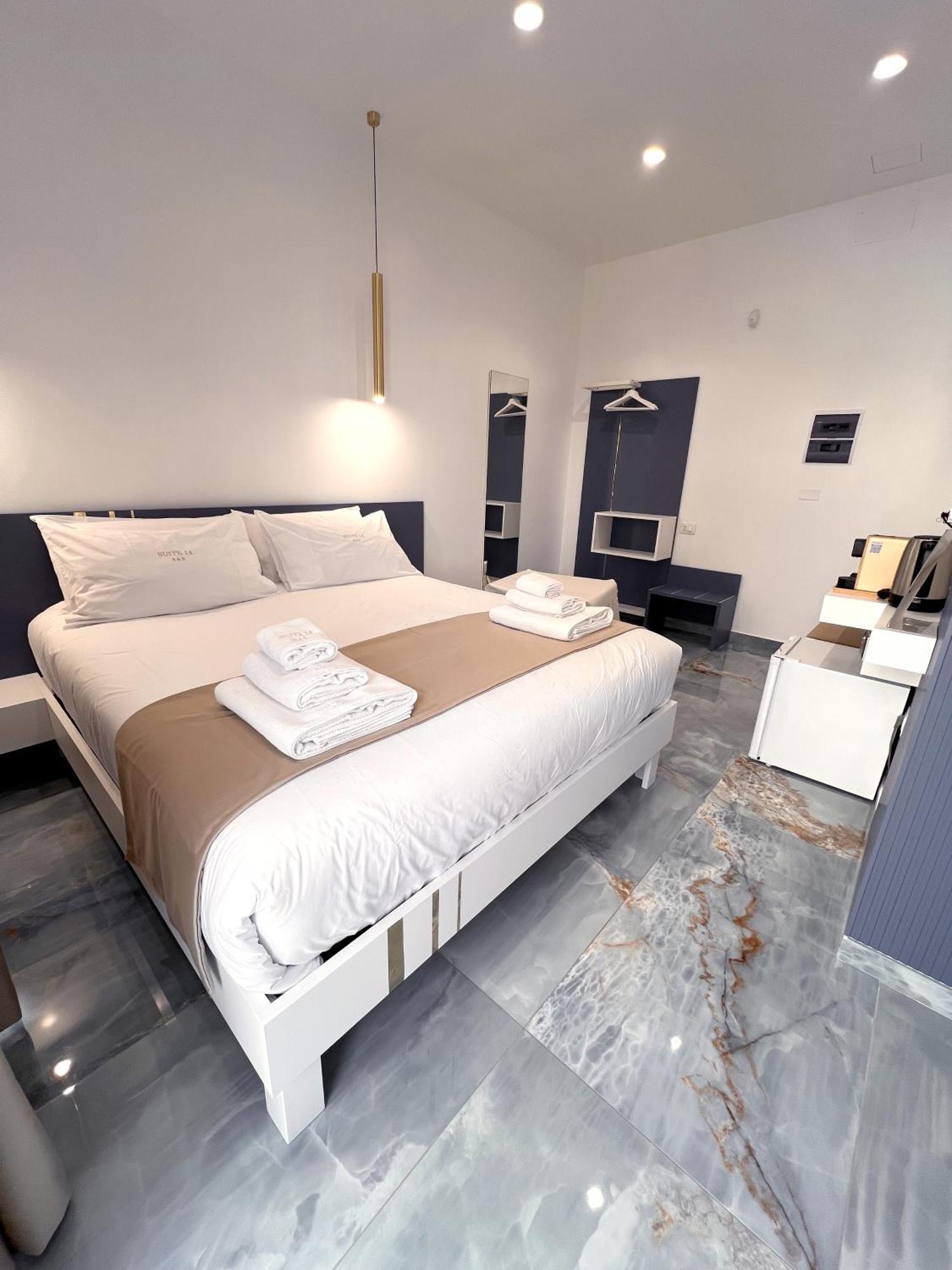 Suite 14 Scalea Exteriér fotografie