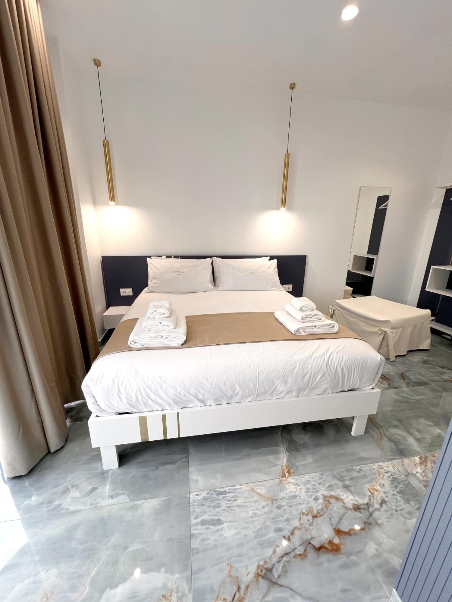 Suite 14 Scalea Exteriér fotografie